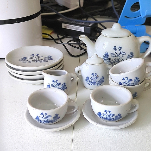 Other - Vintage Miniature Tea Set